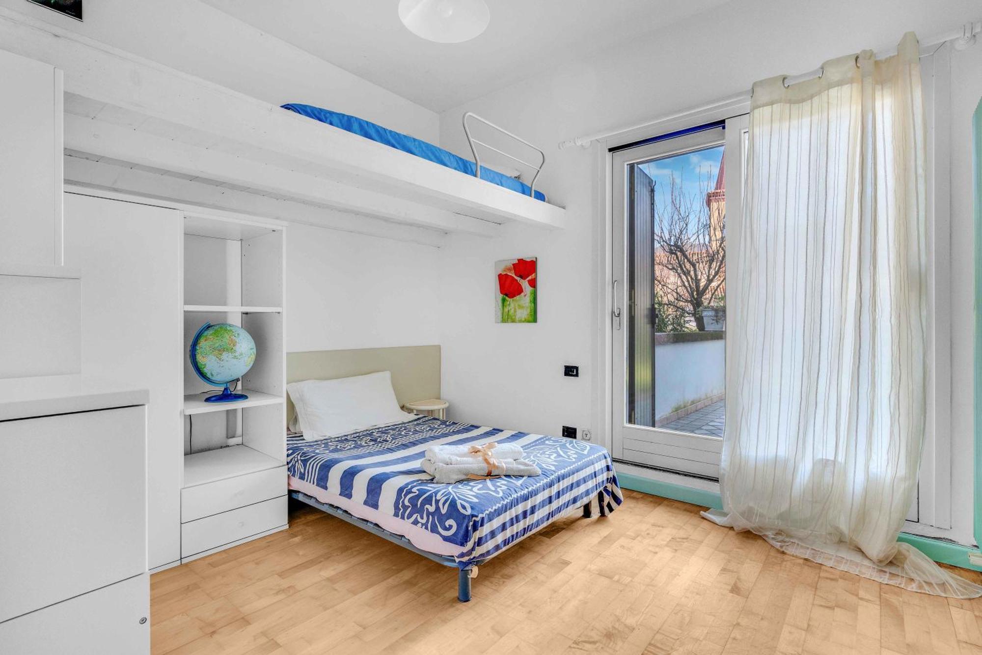 Apartamento Ampia Dimora A Salo Con Parcheggio E Giardino Exterior foto