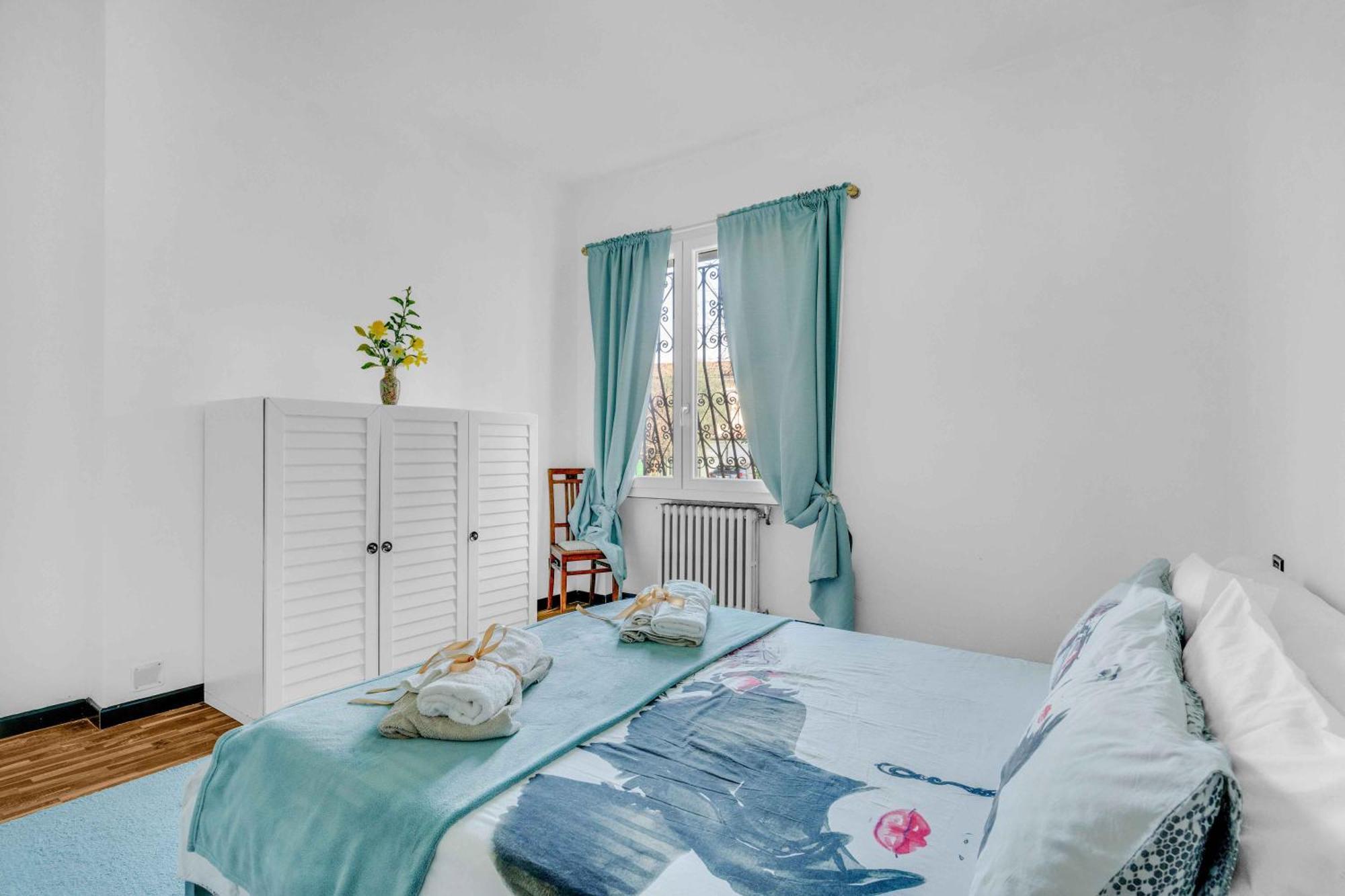 Apartamento Ampia Dimora A Salo Con Parcheggio E Giardino Exterior foto